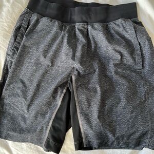 Men’s lululemon size M 9” shorts